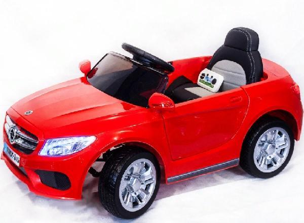 Автомобиль Mercedes Bens ХМХ 815 красный
