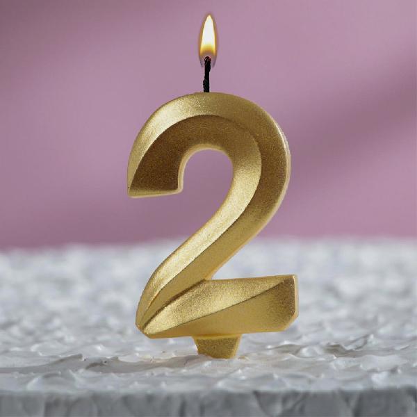 Свеча в торт "Грань", цифра "2", золотой металлик 5928486