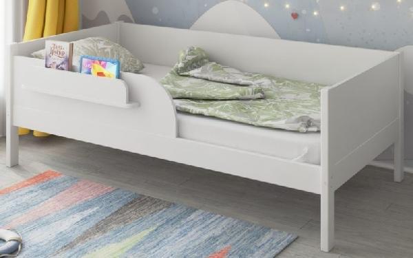 Кровать подростковая"Astrid"(спальное место160*80 реечное дно,съемный бортик,полочка)(белый-белый)