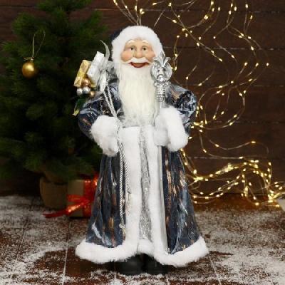 Дед Мороз "В синей подпоясанной шубе, с посохом и подарками" 23х45 см   6949617
