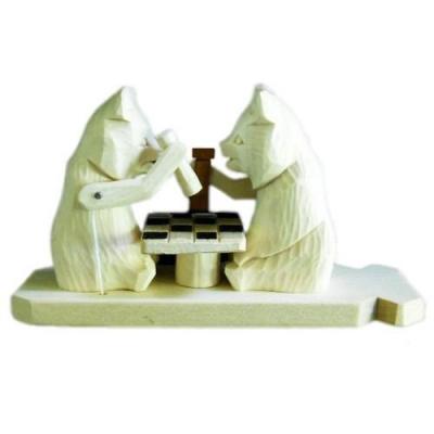 Медведи-шахматисты  Богородская игрушка